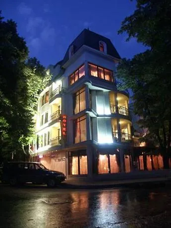 Hotel Perfect Варна 3*,